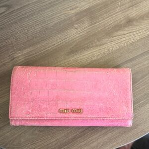 Miu Miu Pink Croc-Embossed Leather Wallet